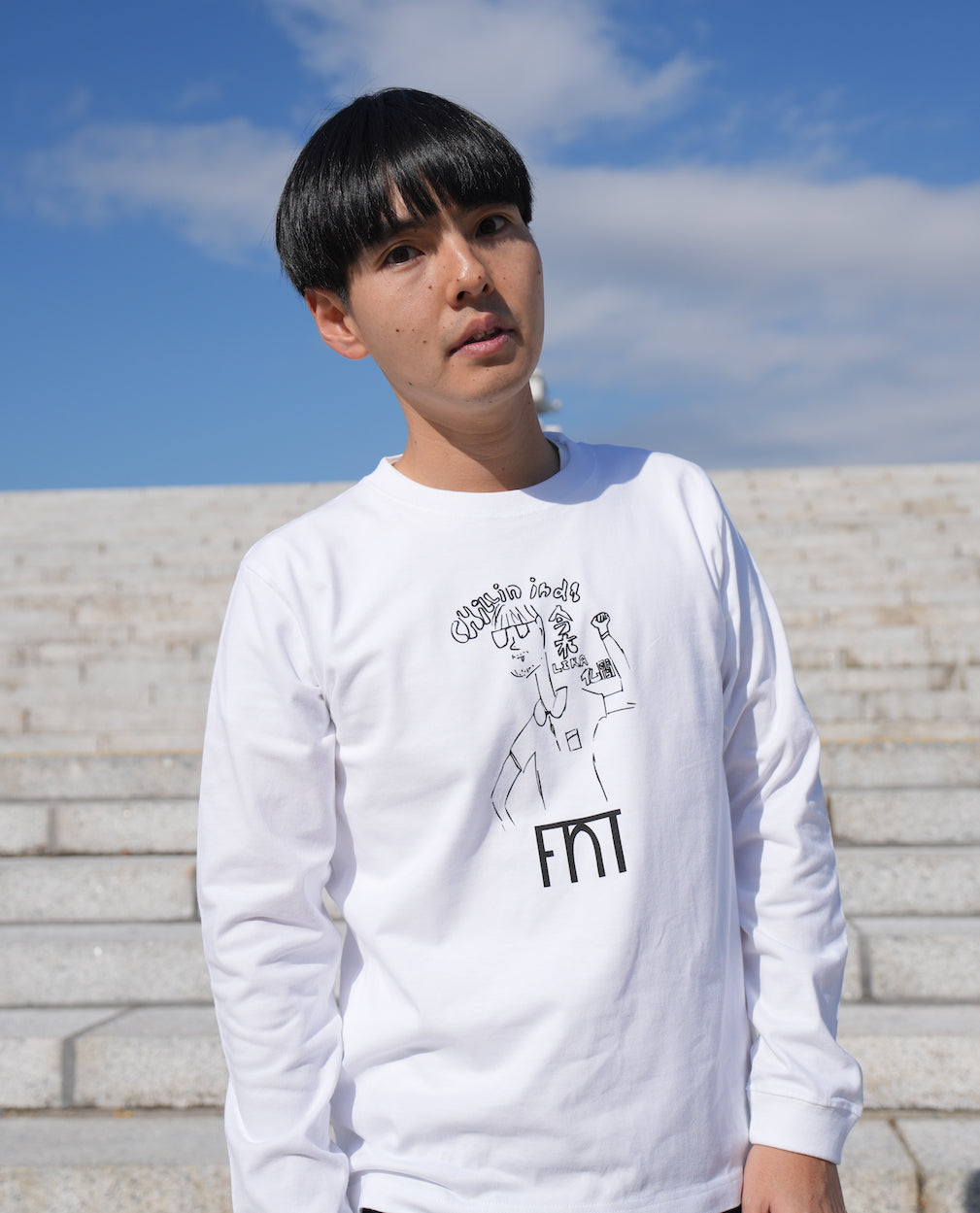 Chillin inda 衾 lika 仏間 ロングスリーブ Tシャツ ホワイト