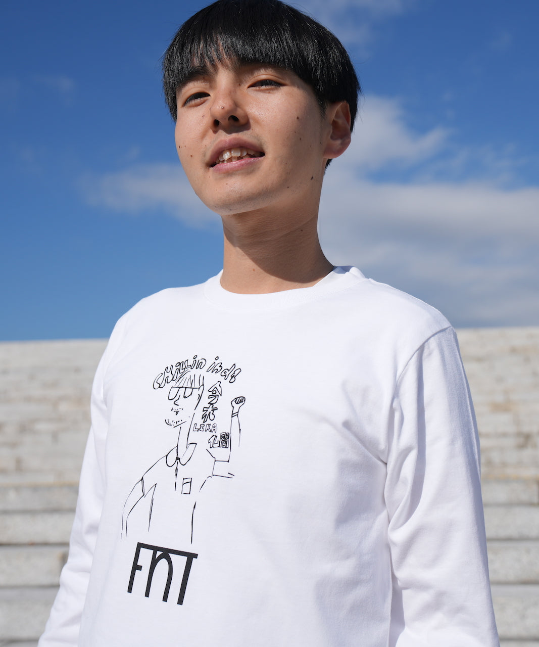 Chillin inda 衾 lika 仏間 ロングスリーブ Tシャツ ホワイト